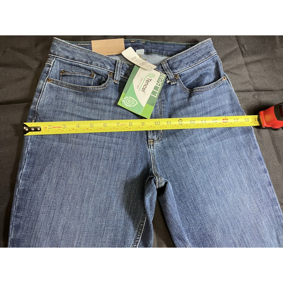 LL Bean Bean Flex Jeans Womens Sz 8 Straight Leg Favorite Fit Denim Regular NWT - Picture 6 of 8